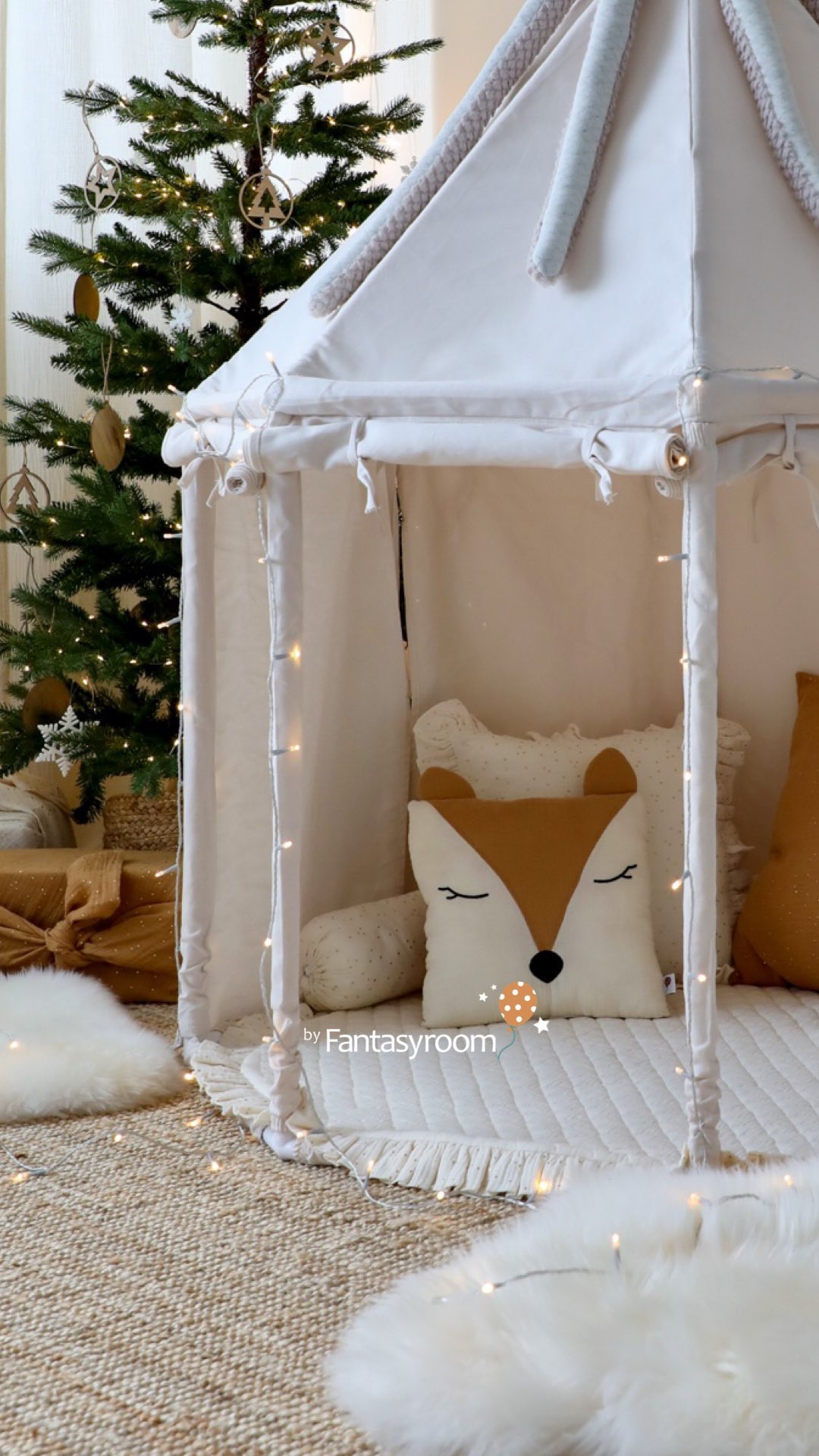 Schon bei der Verlosung mitgemacht? 🥳 Ihr könnt diesen wunderbaren Pavillon und die passende Spielmatte gewinnen! Bis einschl. Donnerstag ist noch Zeit - viel Glück! 🍀⁠
⁠
my-fantasyroom.de | dinkiballoon.com ✨⁠
.⁠
.⁠
.⁠
#weihnachten #xmas #weihnachtsgeschenke #geschenkefürkinder #giftsforkids #geschenkideen #weihnachtszeit #myfantasyroom #fantasyroomdeko #fantasyroom #dekoration #barnrum #barnerom #roominspiration #interior4all #decoration #kinderzimmer #kinderzimmerdeko #kinderzimmerideen #kinderzimmerinspo #kinderzimmerdekoration #kinderzimmereinrichtung #kinderzimmerinspiration #kidsroom #kidsroomdecor #kidsroominspo #kidsroomideas #weihnachtsgewinnspiel #kidsconcept #dinkiballoon