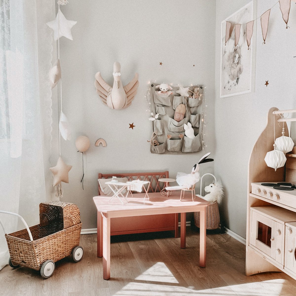 Fantasyroom Blog: Die schönsten Instagram Kinderzimmer - Spielecke im Mädchenzimmer