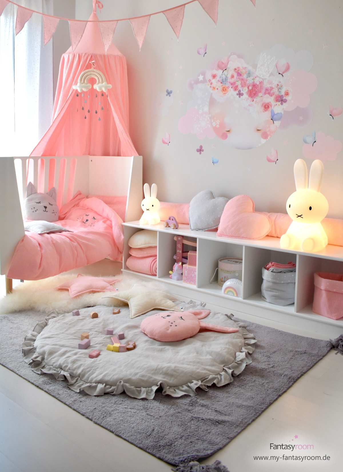 Rosa Kinderzimmer für Mädchen einrichten & dekorieren