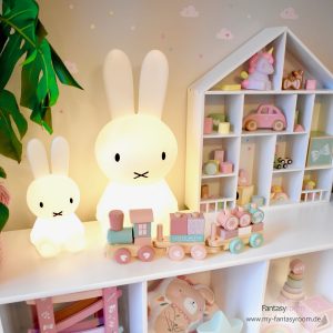 Miffy Lampen mit Holzspielzeug in Rosa